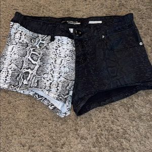 Snakeskin print half n half shorts